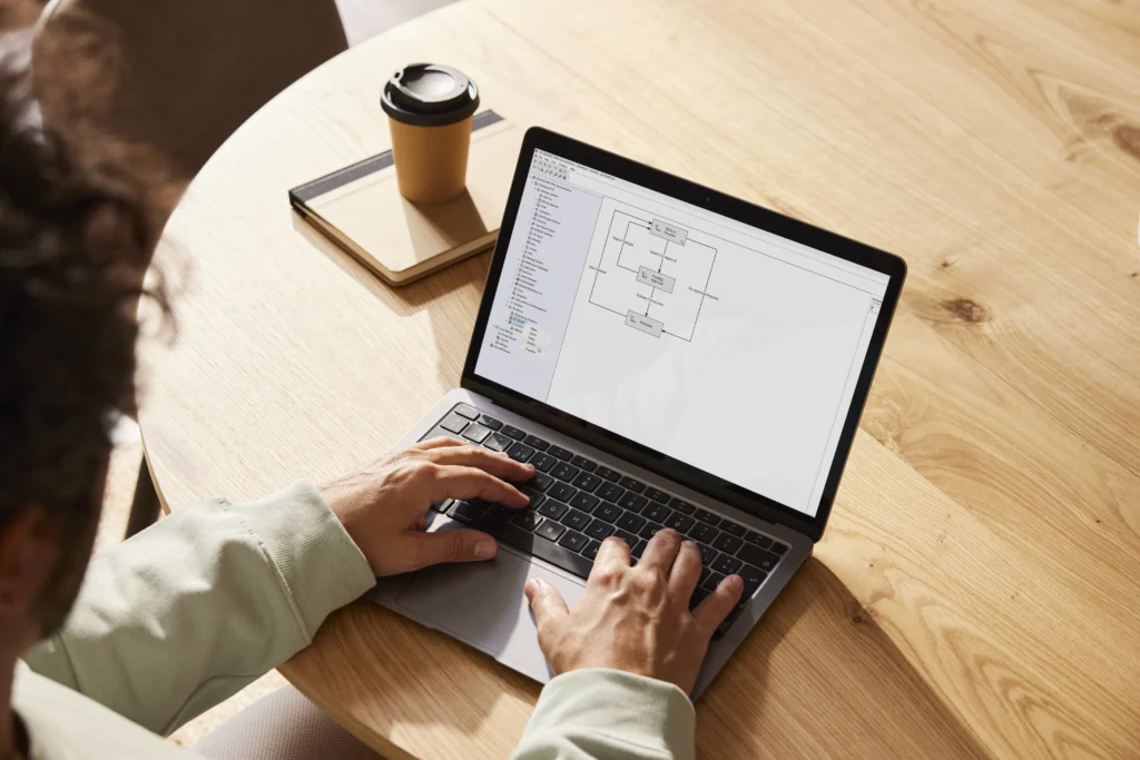 Cadmes_SOLIDWORKS_PDM_How_It_Works_and_What_It_Manages